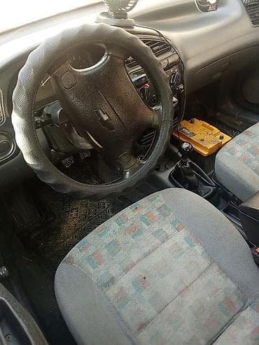 купить китайский внедорожник бу: Chevrolet Lanos: 2005 г., Механика, Бензин, Седан — 3