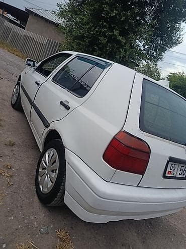 пассад: Volkswagen Golf: 1993 г., 1.6 л, Механика, Бензин, Хэтчбэк — 5