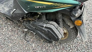 продается электро мото и скутер мотоцикл: Тип скутера 150 куб. см, Бензин, Б/у — 5