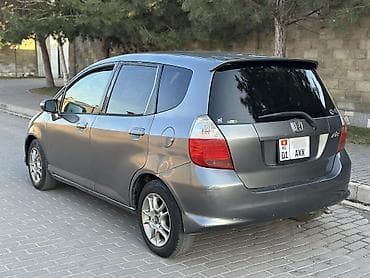 crv 2008: Honda Fit: 2004 г., 1.3 л, Вариатор, Бензин, Хэтчбэк — 4