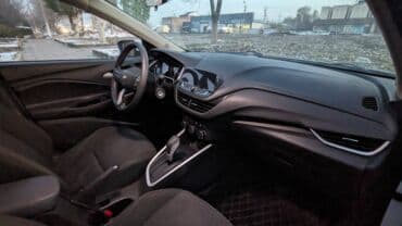 обмен на авто с доплатой: Chevrolet : 2020 г., 1 л, Автомат, Бензин, Седан — 7