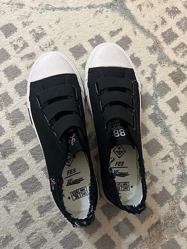 Женская обувь: Кеды FES без шнурков, черные, размер EUR 38 (длина стельки 240 мм) — 1