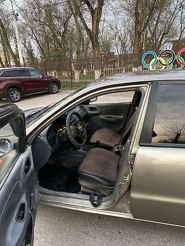 панель ваз 2106: Chevrolet Lanos: 2011 г., Ручные, Бензин, Седан — 4