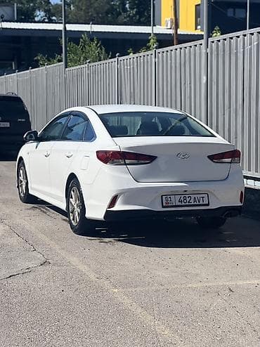 Продажа авто: Hyundai Sonata: 2018 г., 2 л, Автомат, Бензин, Седан — 4