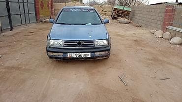 вента: Volkswagen : 1993 г., 2 л, Механика, Бензин, Седан — 3