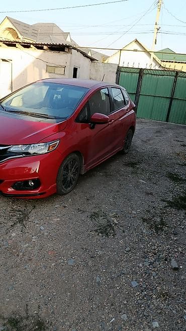 step vagon: Honda Fit: 2017 г., 1.5 л, Вариатор, Бензин, Хэтчбэк — 6