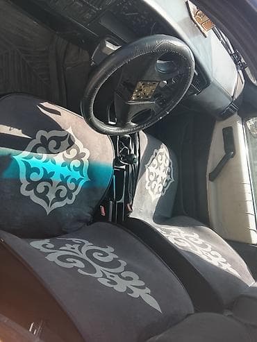 Унаа сатуу: Volkswagen Passat Variant: 1988 г., Кол менен иштөөчү, Универсал — 4