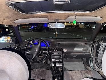 Транспорт: Mazda Cronos: 1993 г., 2 л, Механика — 5