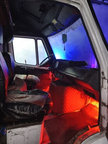 горный авто: Mercedes-Benz Спринтер: 1993 г., 3 л, Механика, Дизель, Бус — 2