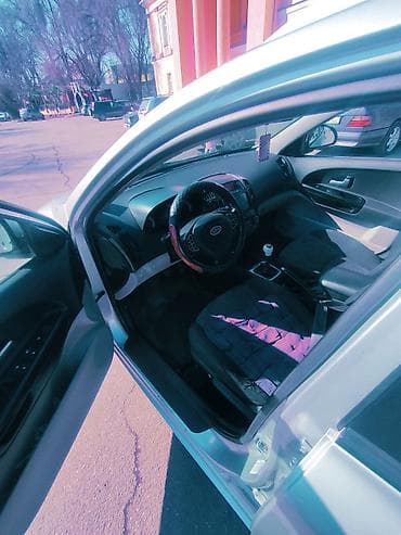 скупка авто ваз: Kia Ceed: 2009 г., 1.6 л, Механика, Бензин, Универсал — 7