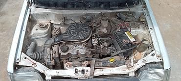 tayota prius 2018: Компактный хэтчбек 5 дверей, белый цвет. Практичный городской — 7