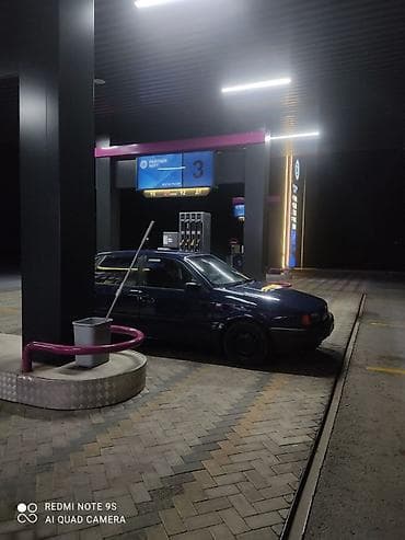 Volkswagen: Volkswagen Passat: 1988 г., 1.8 л, Механика, Бензин, Седан — 3