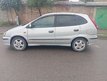 almer: Nissan Tino: 2001 г., 1.8 л, Механика, Бензин, Хэтчбэк — 4