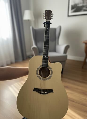 купить синтезатор ямаха в бишкеке: Акустическая гитара со светлой декой и темной задней панелью — 1