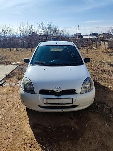 mazda 2000: Toyota Yaris: 2000 г., 1 л, Механика, Бензин, Хэтчбэк — 1