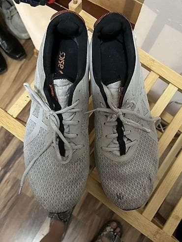 Б/у Кроссовки ASICS для бега/тренировок, размер 44, Мужские at lalafo.kg Б/у Кроссовки ASICS для бега/тренировок, размер 44, Мужские