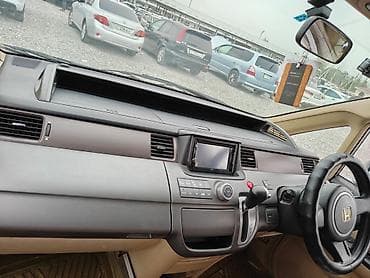 q 7: Honda Stepwgn: 2005 г., 2 л, Автомат, Бензин, Минивэн — 8