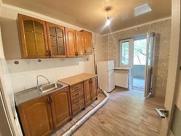 продаю однокомнатную: 1 комната, С мебелью частично — 8