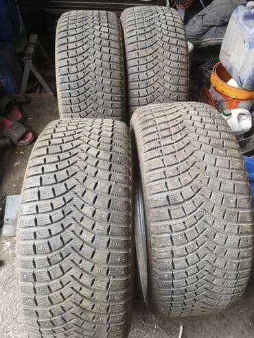 Шины 285 / 50 / R 20, Зимняя шипованная, Б/у, Комплект, Внедорожные (АТ/МТ), Michelin at lalafo.kg Шины 285 / 50 / R 20, Зимняя шипованная, Б/у, Комплект, Внедорожные (АТ/МТ), Michelin