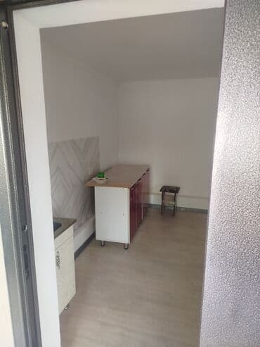 сдаю однокомнатную квартиру с подселением: 1 комната, Собственник — 2