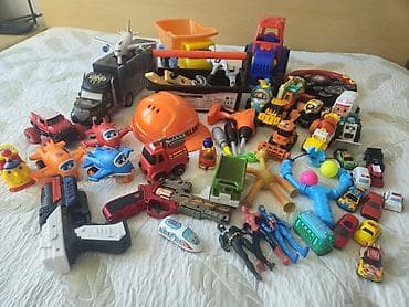 игрушки солдатики: Большой набор детских игрушек для игры дома и на улице. В составе — 1