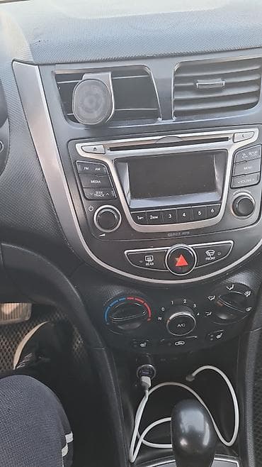 моно на ауди: Hyundai Solaris: 2015 г., 1.4 л, Автомат, Бензин, Седан — 2