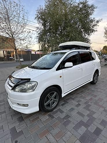 Toyota Ipsum: 2003 г., 2.4 л, Автомат, Газ, Вэн/Минивэн