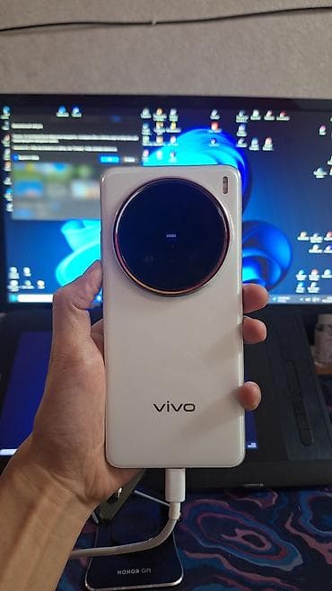 купить vivo x300 pro: Vivo X200 Pro, Б/у, 256 ГБ, цвет - Белый, 2 SIM — 1