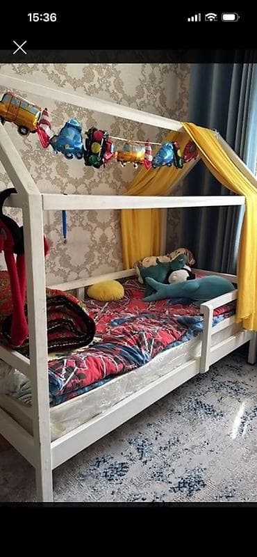 Детский мир: Детская односпальная кровать, Б/у, Для мальчика, Для девочки, С бортиком, Дерево, Самовывоз — 1