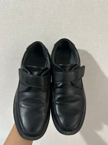 кроксы крокс crocs: Классические чёрные детские туфли-лоферы с ремешком на липучке — 3