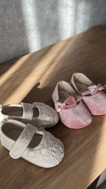 mini melissa: Пинетки для девочки, размер 6–12 мес Цена за 1 пару. - Модель: мягкие — 2