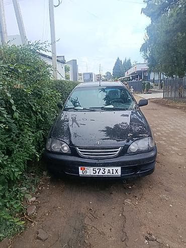 1998: Toyota Avensis: 1998 г., Седан — 1