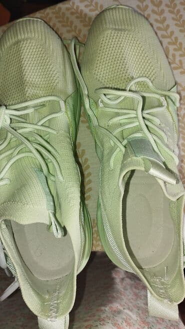 Прокат одежды: Кроссовки, 41, Fashion, Новый, цвет - Зеленый — 2