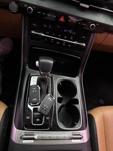 Kia Carnival: 2021 г., 2.2 л, Автомат, Дизель, Вэн/Минивэн — 10