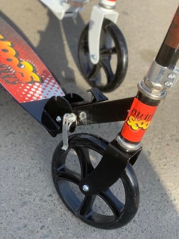 одежды для новорожденных: Двухколесные самокаты с большим размером колёса 200мм. На возраст от — 3