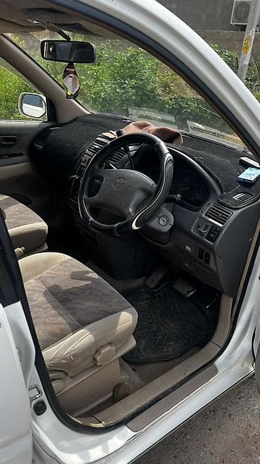 тсунами снм 300: Toyota Gaia: 1999 г., Минивэн — 4