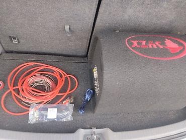 короб для саба: Автомобильный сабвуфер в корпусе (бочонок) - Форм-фактор — 3