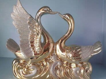 бронзовые статуэтки купить: Статуэтка "Лебединая верность" 
Фаянс, тяжелая.
Новая! — 2