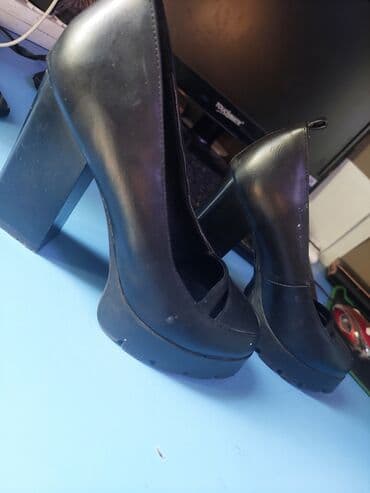 отдам даром ковер палас: Отдам туфли 37 размер (не маломерят) б/у за шоколадку — 3