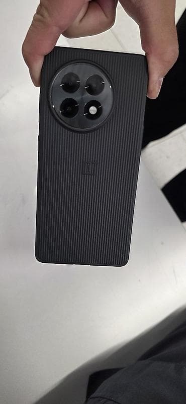 ipnone 13: OnePlus 13R, 512 ГБ, цвет - Черный, 1 SIM, 2 SIM — 1