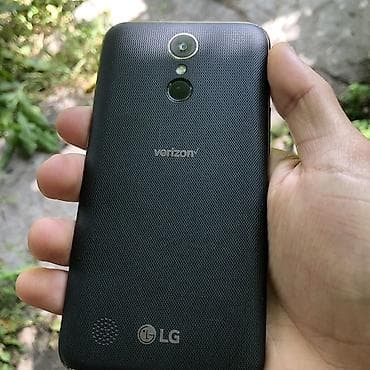 телефон ала бука: LG Aka, цвет - Черный — 4
