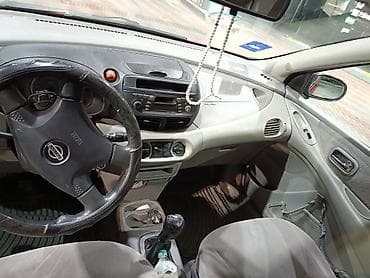 mini coper: Nissan Almera Tino: 2001 г., 1.8 л, Механика, Бензин, Хэтчбэк — 4