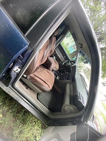 Унаа: Audi 100: 1995 г., 2 л, Кол менен иштөөчү, Бензин, Седан — 6