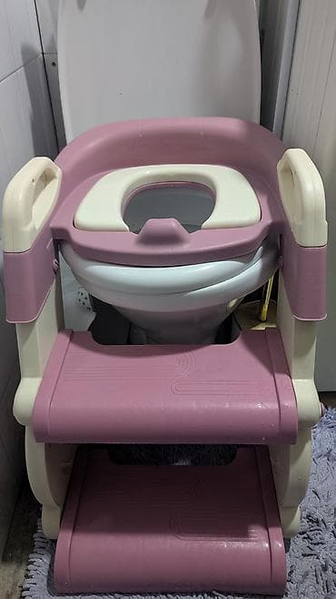 Отдам за 2 кг мяса детское сиденье на унитаз со ступенькам