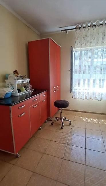 Үйлөр: 🏡 Продается 3-комн. дом в р/н Аламединского рынка! 📍 Район — 4