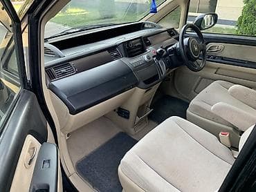 Honda Stepwgn: 2006 г., 2 л, Автомат, Бензин, Минивэн — 7