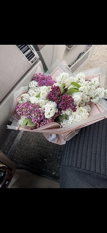 букет из сирени: Букет из сирени - Объемный букет из душистой садовой сирени двух — 3