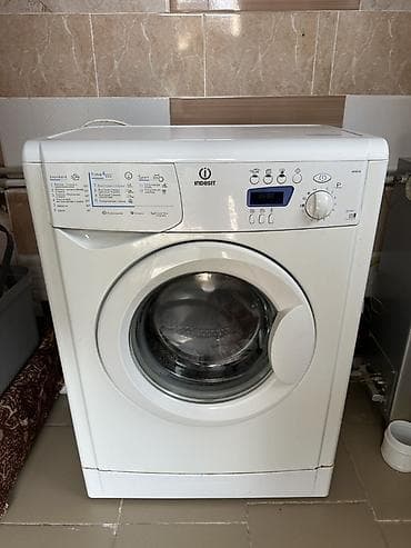 Стиральная машина Indesit (фронтальная загрузка) - Тип