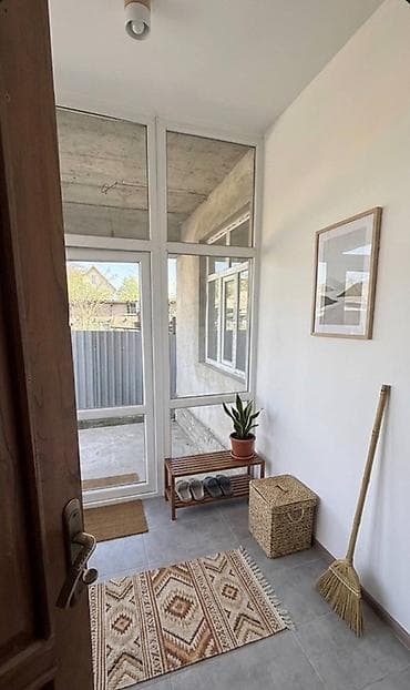 сдаю места: Сдаётся в аренду большой дом с участком в районе Азия Молл. Идеально — 2