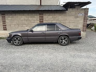 Продажа авто: Mercedes-Benz E-Class: 1991 г., 2 л, Механика, Бензин, Седан — 5